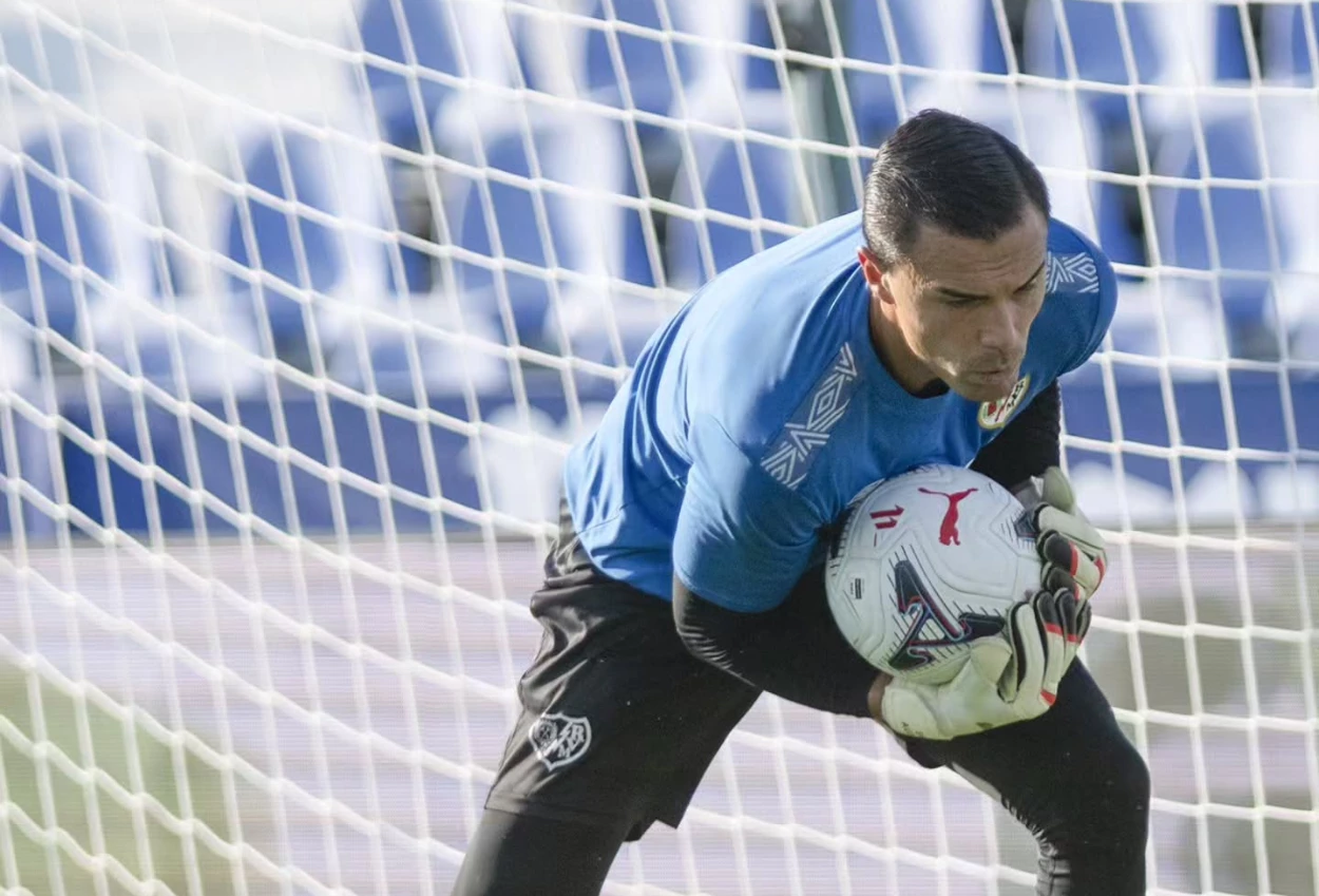Rayo vs Espanyol 2 1 Emil Audero Bikin 3 Save Krusial