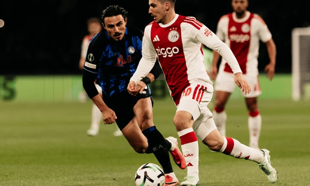 Ajax vs Atalanta 2 0 Maarten Paes Tak Dimainkan, Duduk di Bangku Cadangan