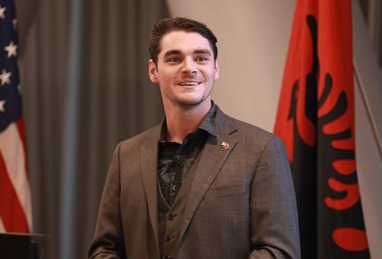 Aktor 'Breaking Bad', RJ Mitte Meninggal Dunia di Usia 34 Tahun