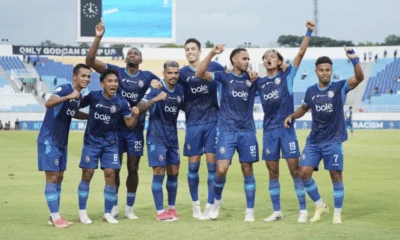 Arema FC vs Dewa United 4 0 Singo Edan Beri Kekalahan Perdana untuk Dewa United
