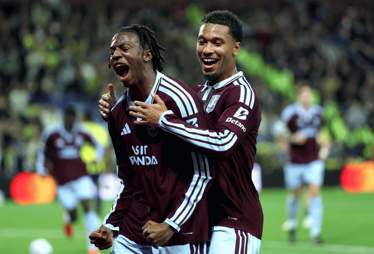 Aston Villa vs Fenerbahce 6 0 Pesta Gol, Aston Villa Menang Telak