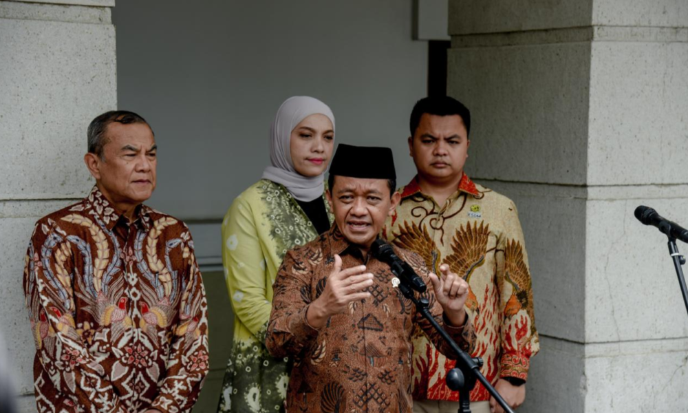 Atasi Antrean Panjang BBM di Bali, Bahlil Minta Pertamina Gandakan Kapal