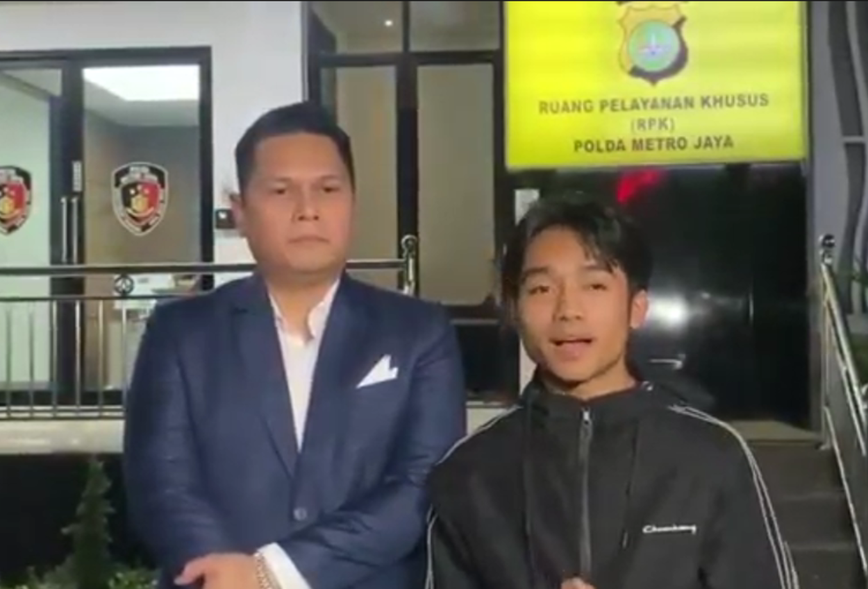 Betrand Peto Diperiksa 9 Jam dan Dicecar 55 Pertanyaan terkait Dugaan Kasus TPKS di Polda Metro Jaya