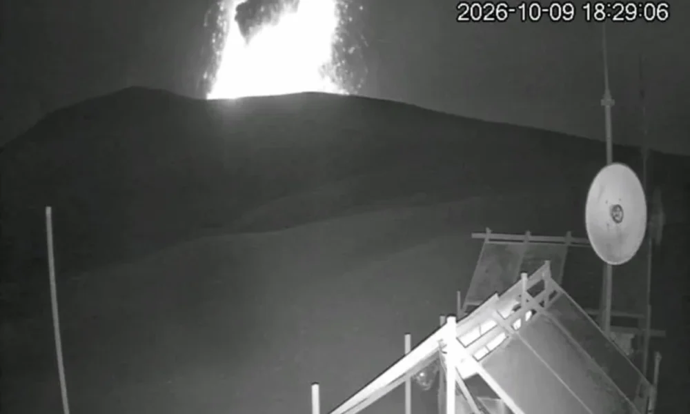 Erupsi Berulang, Status Gunung Anak Krakatau Naik dari Waspada jadi Level III Siaga