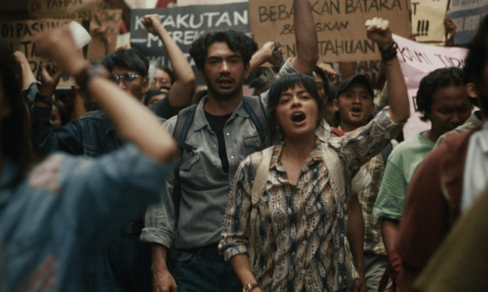 Film Laut Bercerita Tentang Apa? Simak Sinopsis dan Daftar Pemainnya