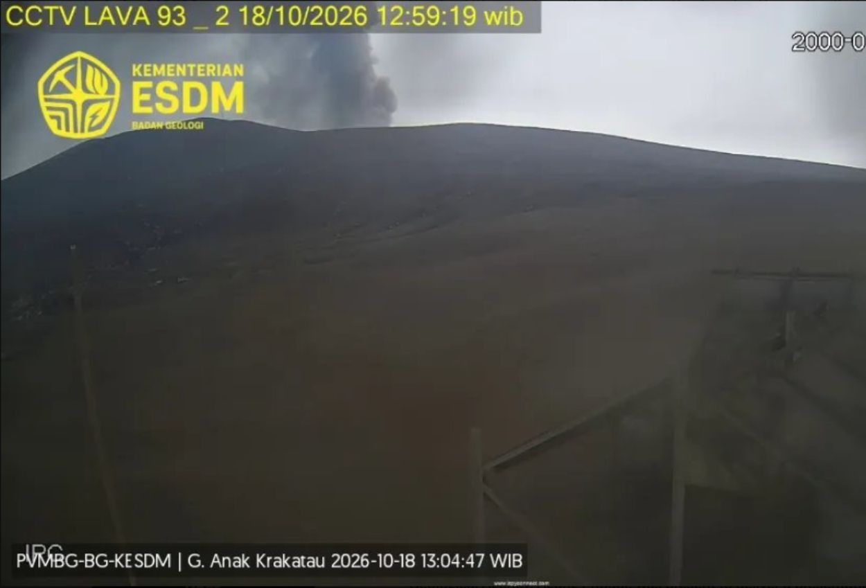 Gunung Anak Krakatau Erupsi 10 Kali, Bagaimana Statusnya hingga Saat Ini?