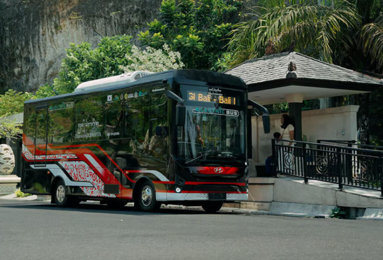 Hyundai Kerahkan 11 Unit Bus Listrik untuk Armada Bebas Emisi