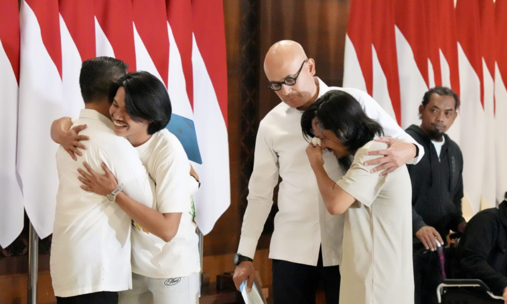 Kapten Kapal MT Honour Menangis dan Minta Maaf ke Keluarga 5 Korban yang Meninggal Disandera Perompak Malaysia