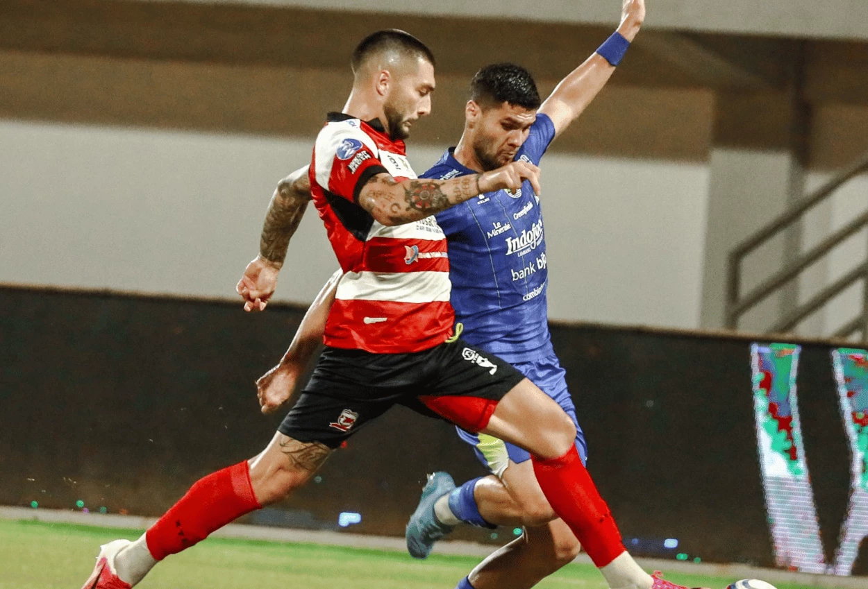 Madura United vs Persib Bandung 1 0 Laskar Sape Kerrab Berhasil Kalahkan Maung Bandung