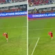 Momen Ole Romeny Bentangkan Jersey Timnas Indonesia, Begini Respons Marselino Ferdinan