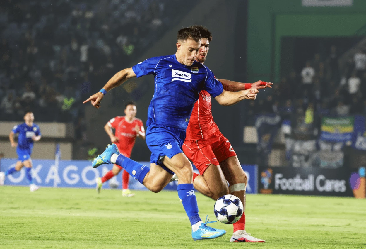 Persib vs Viettel FC 1 0 Drama 2 Kartu Merah, Peralta jadi Penentu Kemenangan
