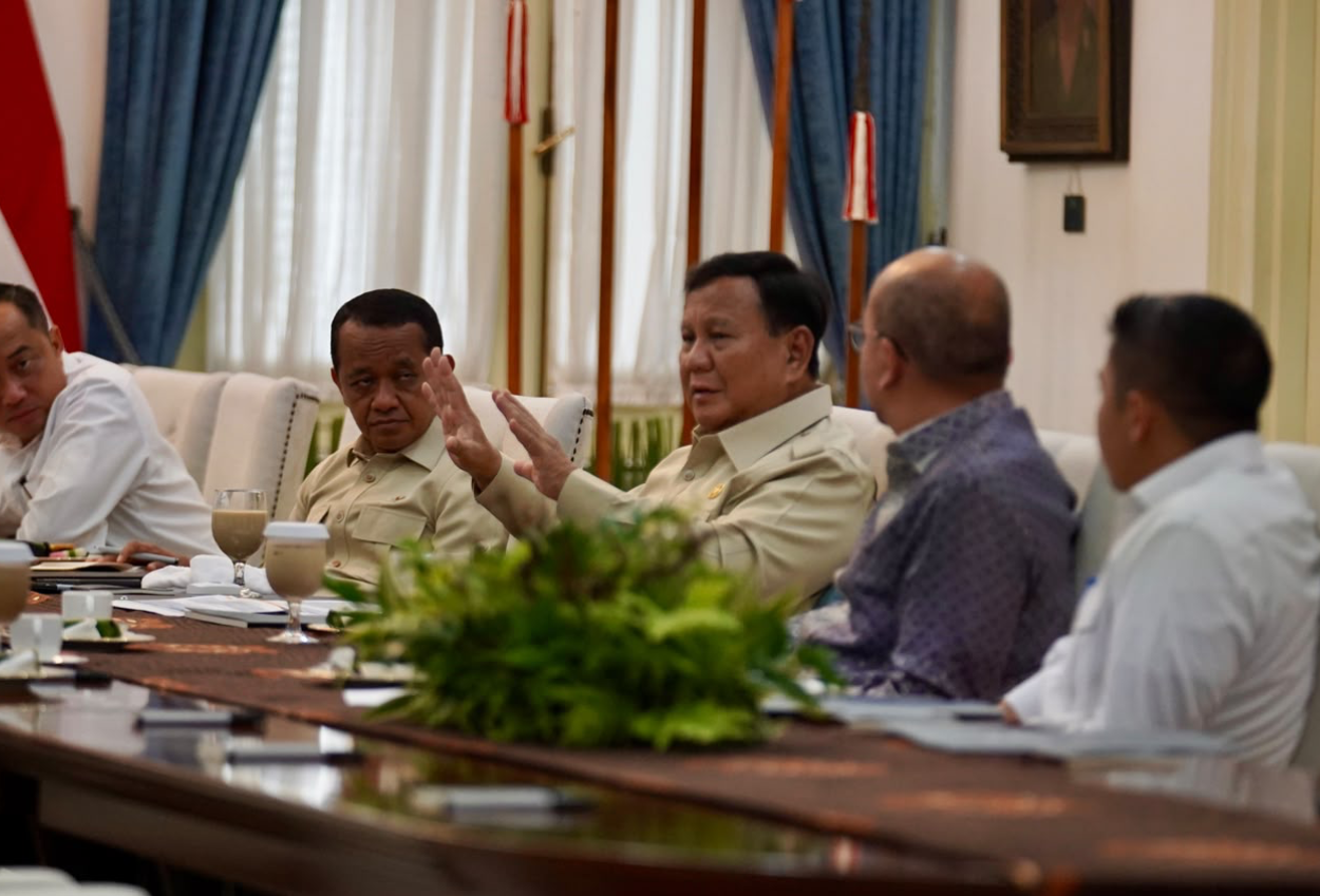 Prabowo Siapkan Bantuan Upah untuk 13,3 Juta Pekerja Sebesar Rp300 Ribu/Bulan