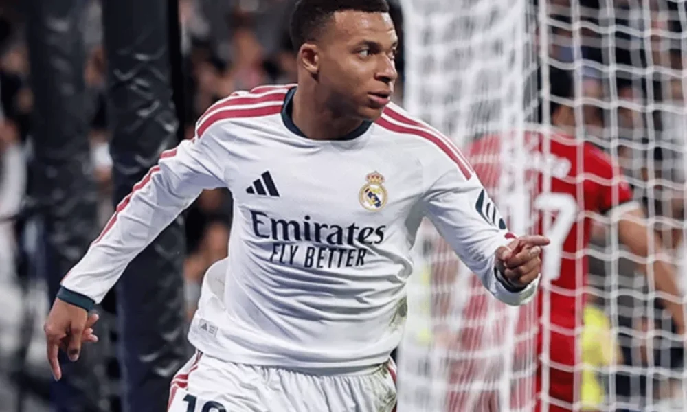 Real Madrid vs Sevilla FC 4 1 Mbappe Brace, Los Blancos Menang