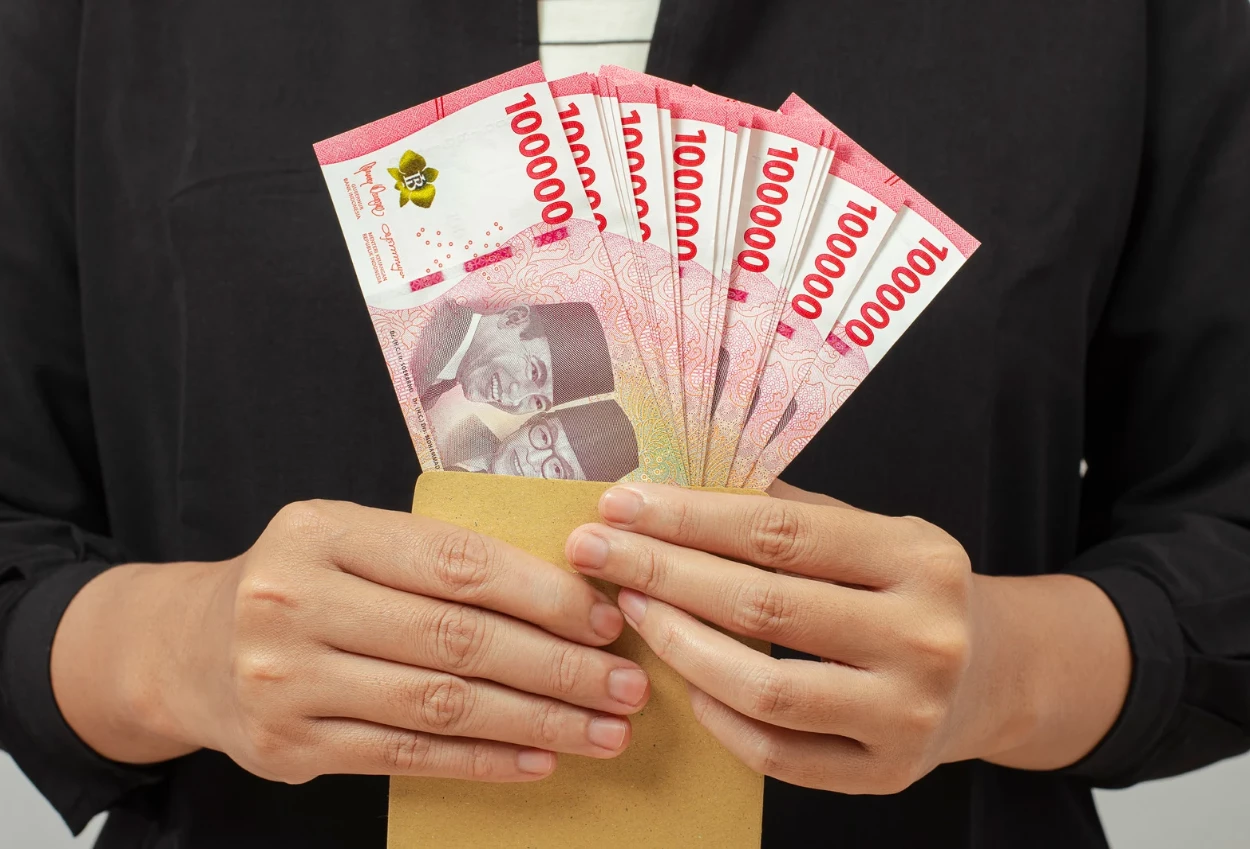 Rupiah Hari Ini 27 Oktober 2026 Masih Tertekan di Level Rp18.000 per Dolar
