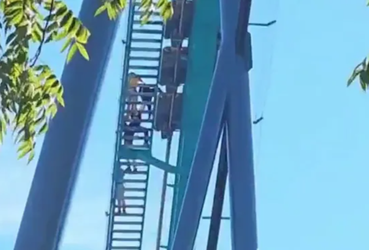 Seorang Pria Tewas dari Roller Coster di Amerika Serikat