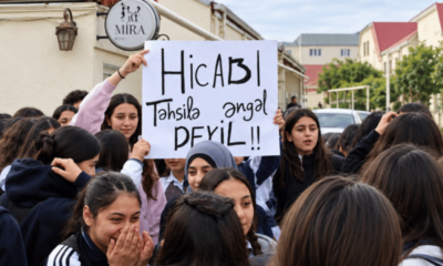 Siswa Gelar Aksi Demo Larangan Penggunaan Hijab di Sekolah Azerbaijin