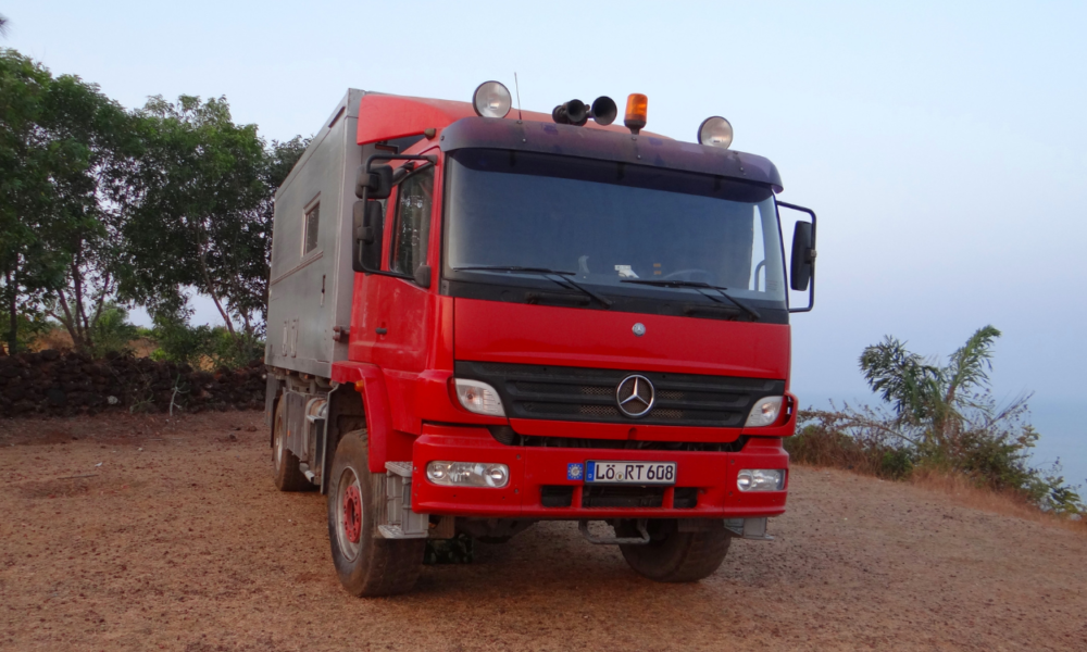 Truk Angkut Sound System Diduga Rem Blong, Tewaskan Satu Pemotor di Malang