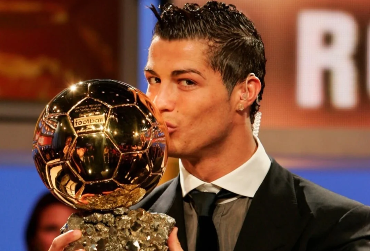 Ungguli Messi, Cristiano Ronaldo Raih Ballon d'Or Sepanjang Masa